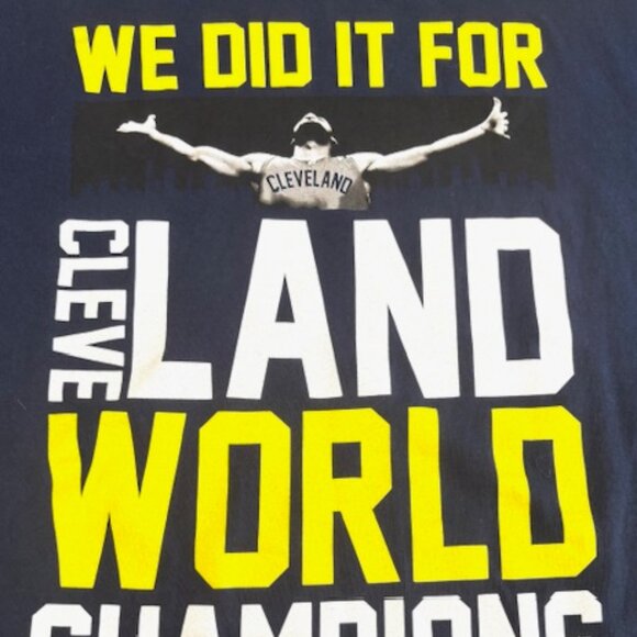 2016 NBA Lebron James "We Did This For Cleveland" World Champions NBA T-Shirt XL - Picture 2 of 5